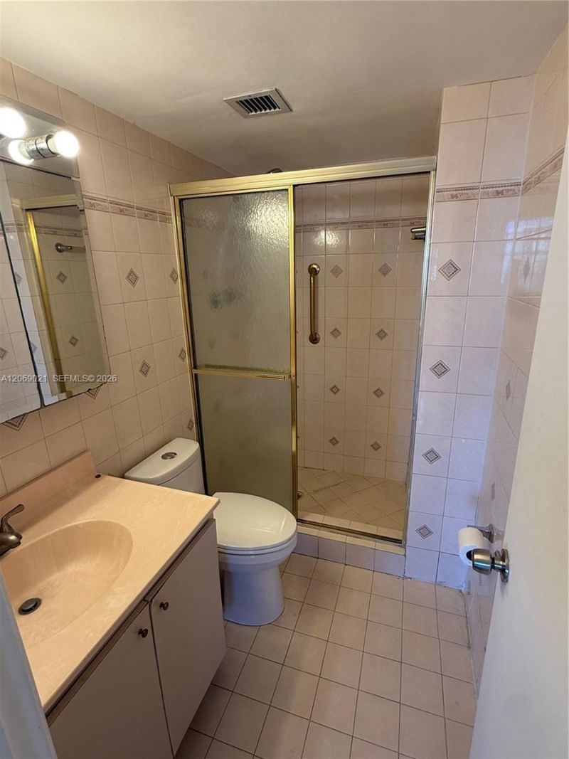 2801 NE 183rd St, Unit 1914W, Aventura, FL 33160 Photo