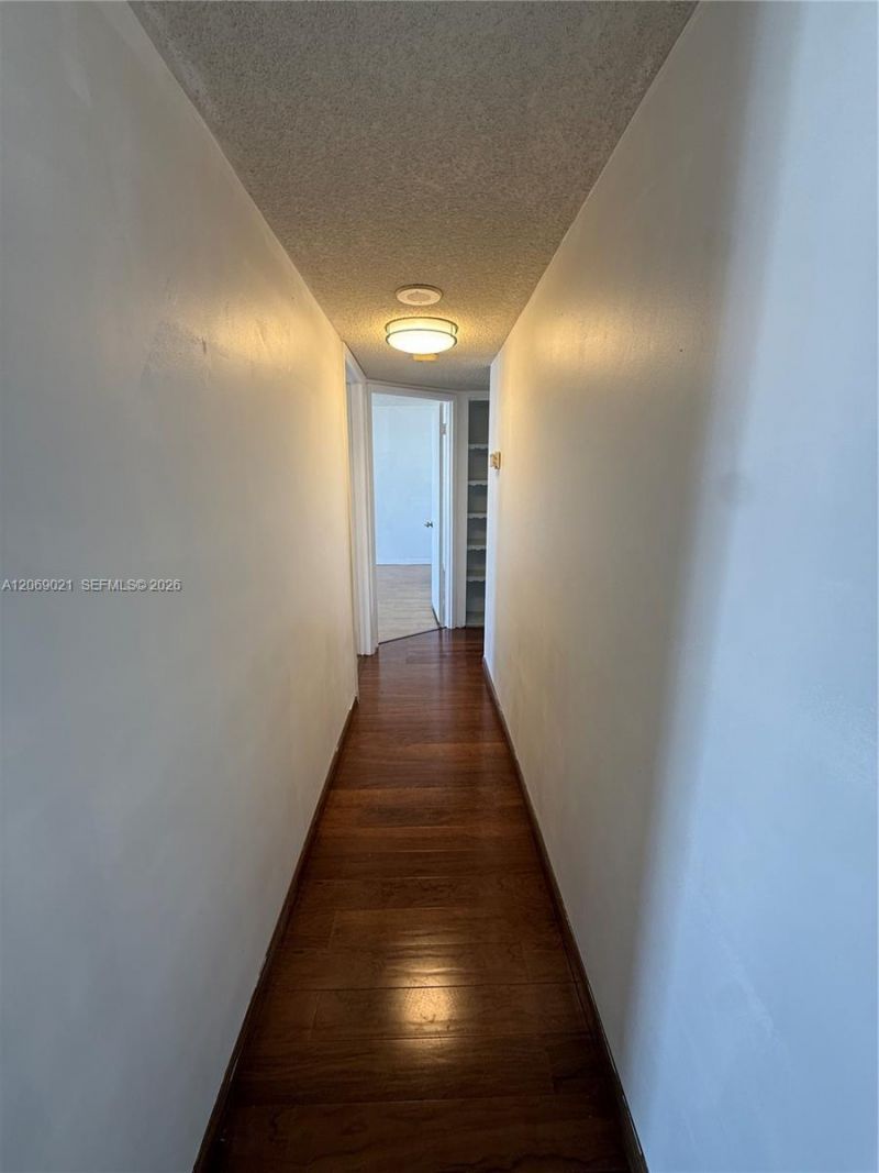 2801 NE 183rd St, Unit 1914W, Aventura, FL 33160 Photo