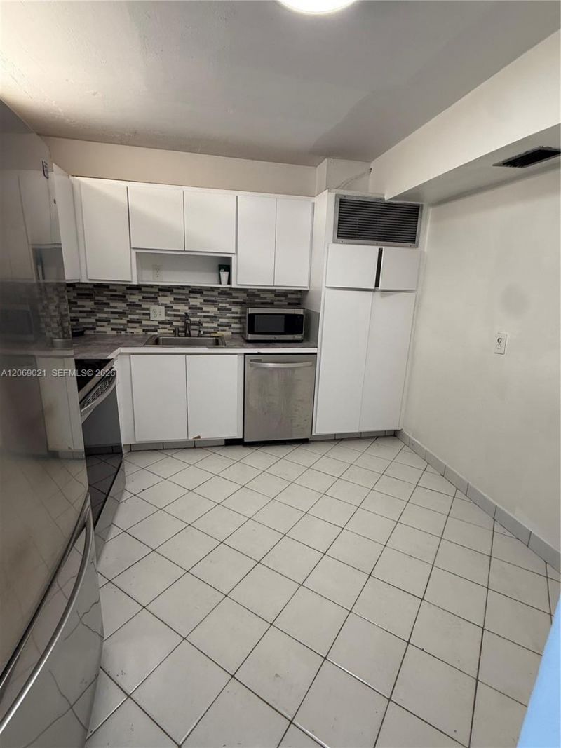 2801 NE 183rd St, Unit 1914W, Aventura, FL 33160 Photo