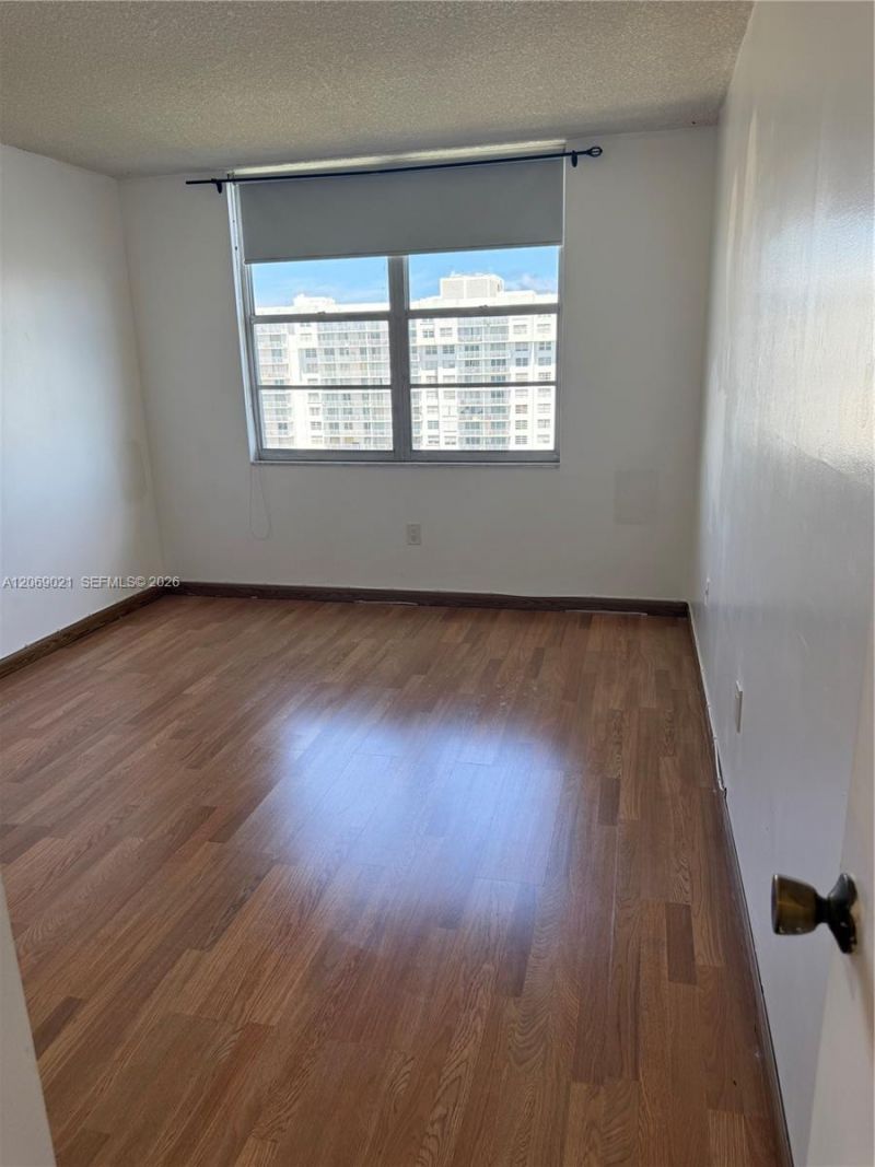 2801 NE 183rd St, Unit 1914W, Aventura, FL 33160 Photo