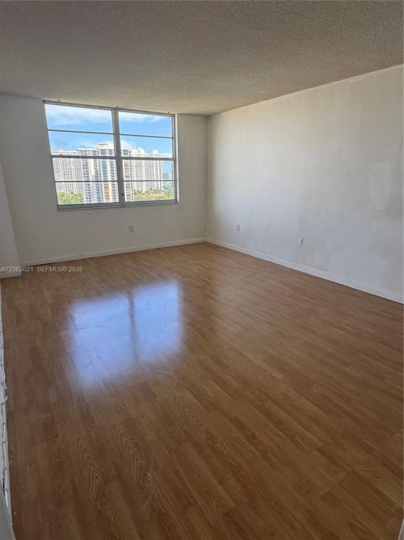 2801 NE 183rd St, Unit 1914W, Aventura, FL 33160 Photo
