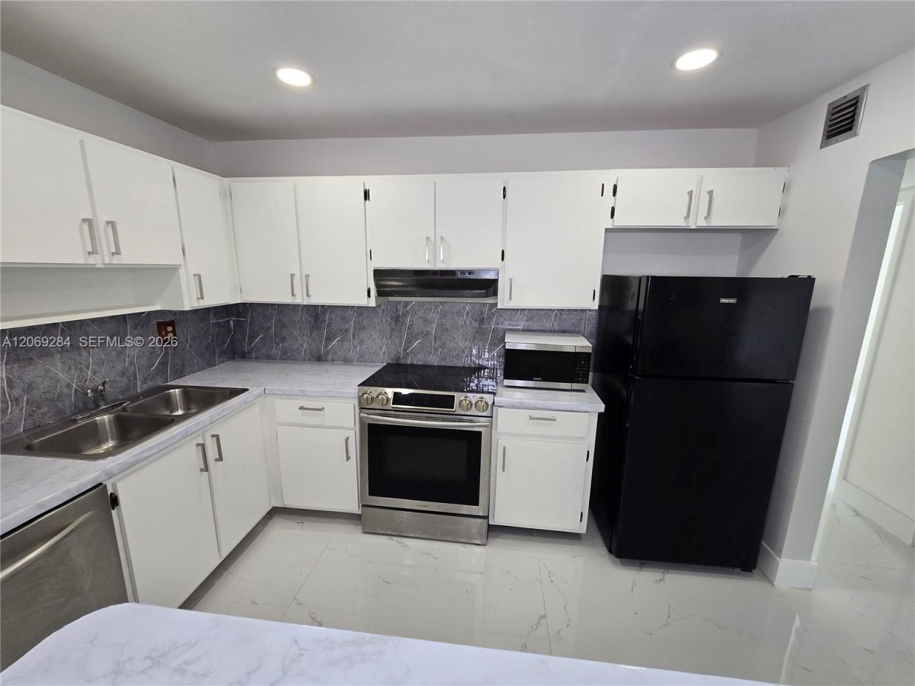 10375 N Kendall Dr, Unit J7, Miami, FL 33176 Photo