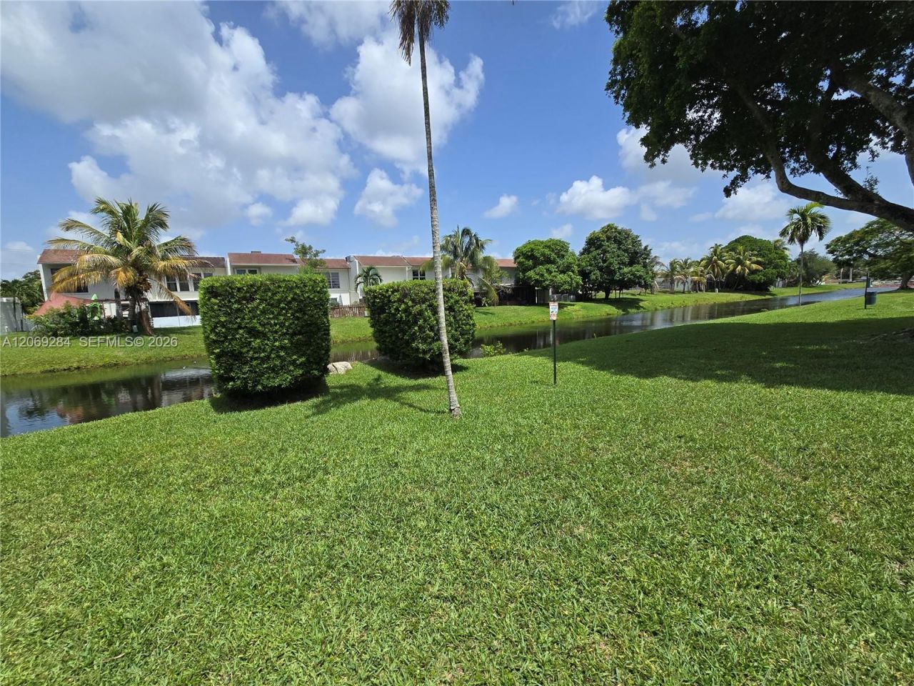 10375 N Kendall Dr, Unit J7, Miami, FL 33176 Photo