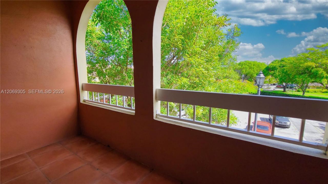 7910 Camino Real, Unit 314, Miami, FL 33143 Photo