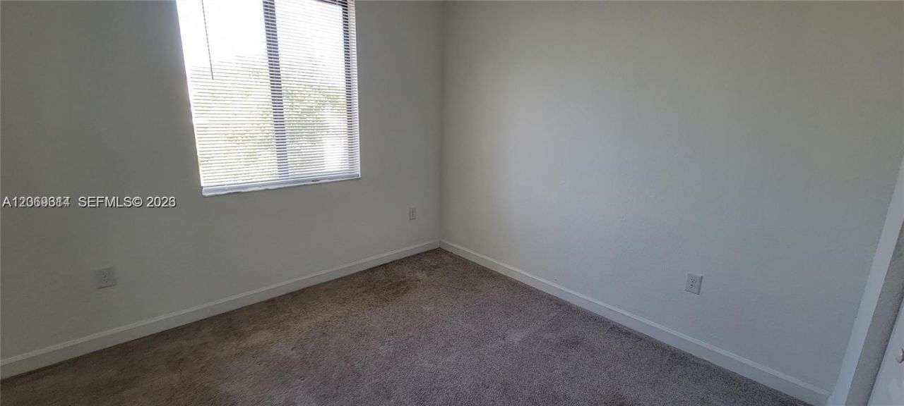 388 NE 208th Ter , Miami, FL 33179 Photo