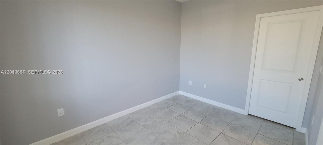 388 NE 208th Ter , Miami, FL 33179 Photo