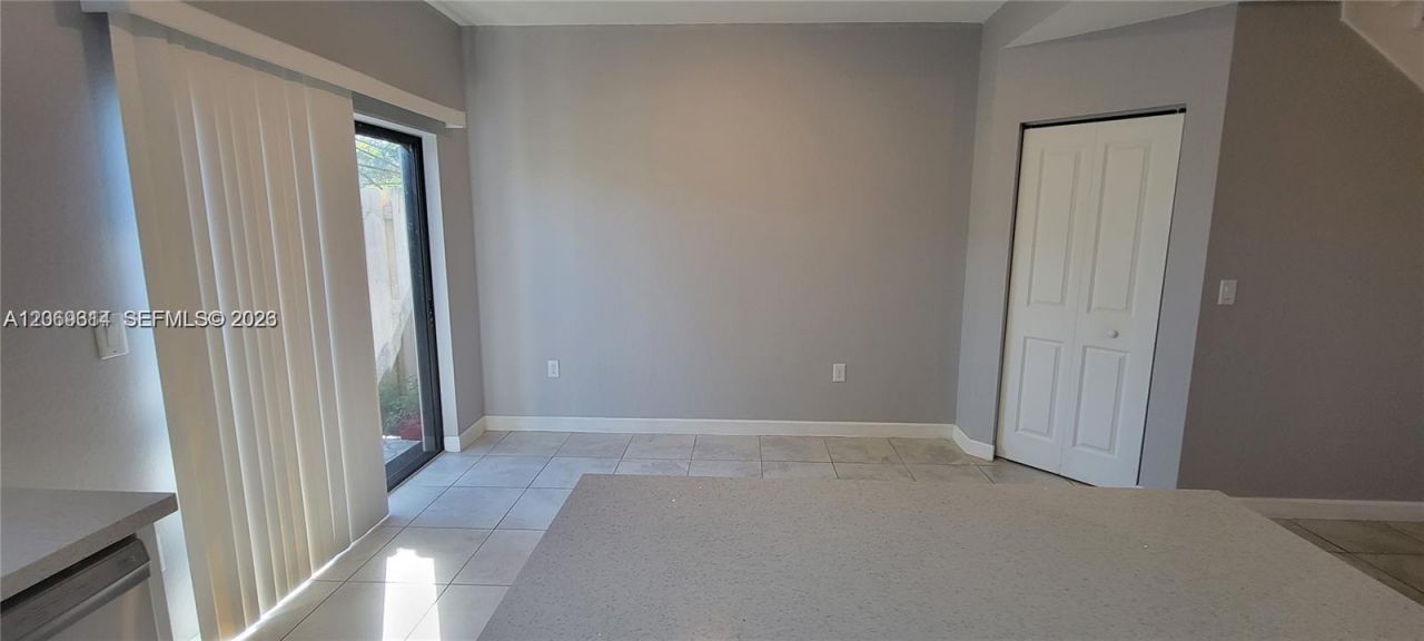 388 NE 208th Ter , Miami, FL 33179 Photo