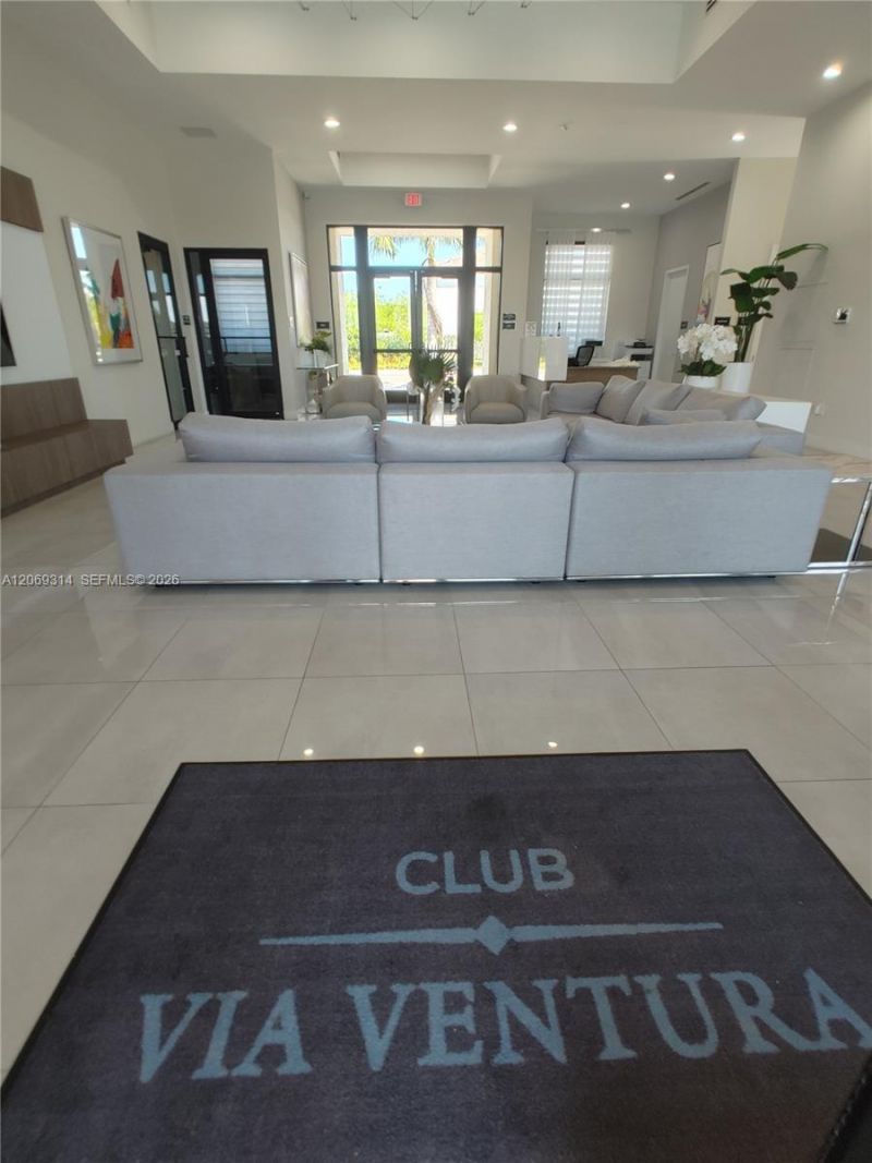 388 NE 208th Ter , Miami, FL 33179 Photo