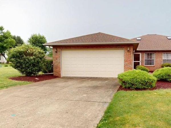 12 Ridgewood, Willard, OH 44890
