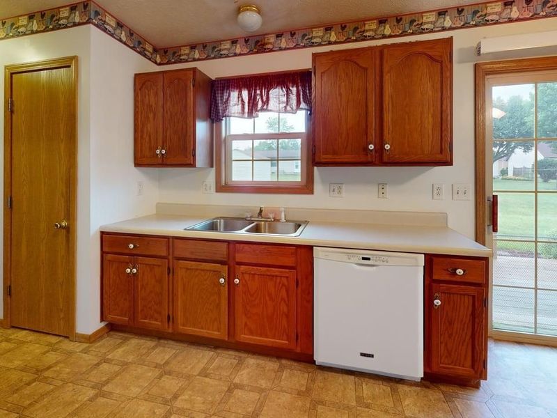 12 Ridgewood, Willard, OH 44890 Photo 9