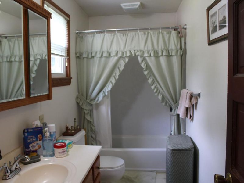 131 Ashford Avenue, Bellevue, OH 44811 Photo 27