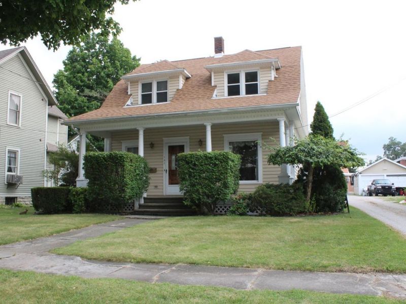 131 Ashford Avenue, Bellevue, OH 44811 Photo 4