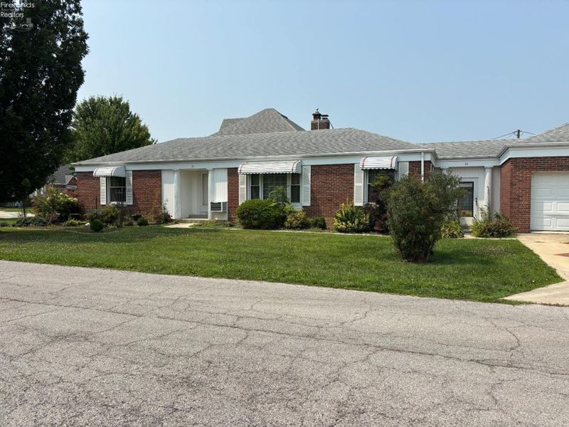 30 Warren Street, Tiffin, OH 44883 Photo 3
