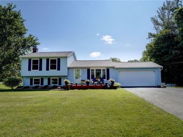 2 Mccleary Road, Spencerport, NY 14559
