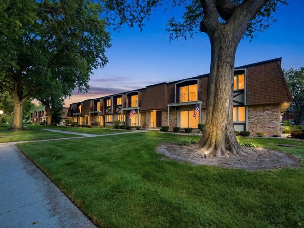 12750 Carriage Lane , Unit A1, Crestwood, IL 60418