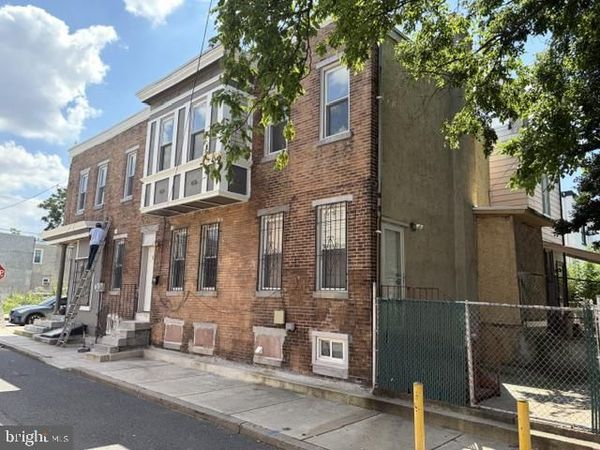 813 N 4TH STREET, CAMDEN, NJ 08102