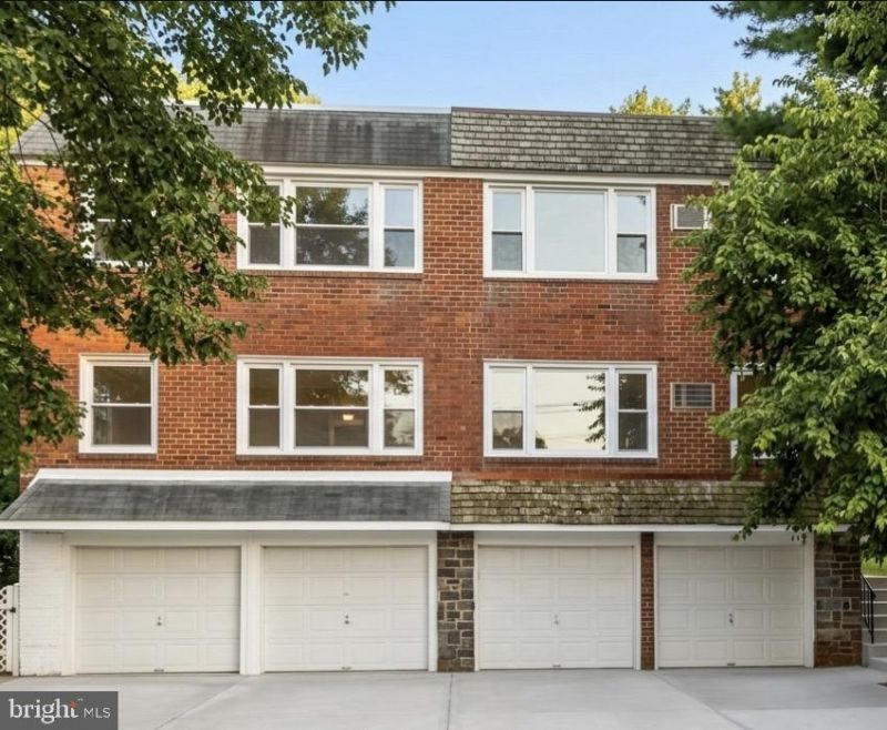 218 Lockart Lane, Philadelphia, PA 19116 Main Photo