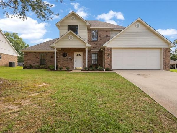 703 Daniel Street, Gladewater, TX 75647