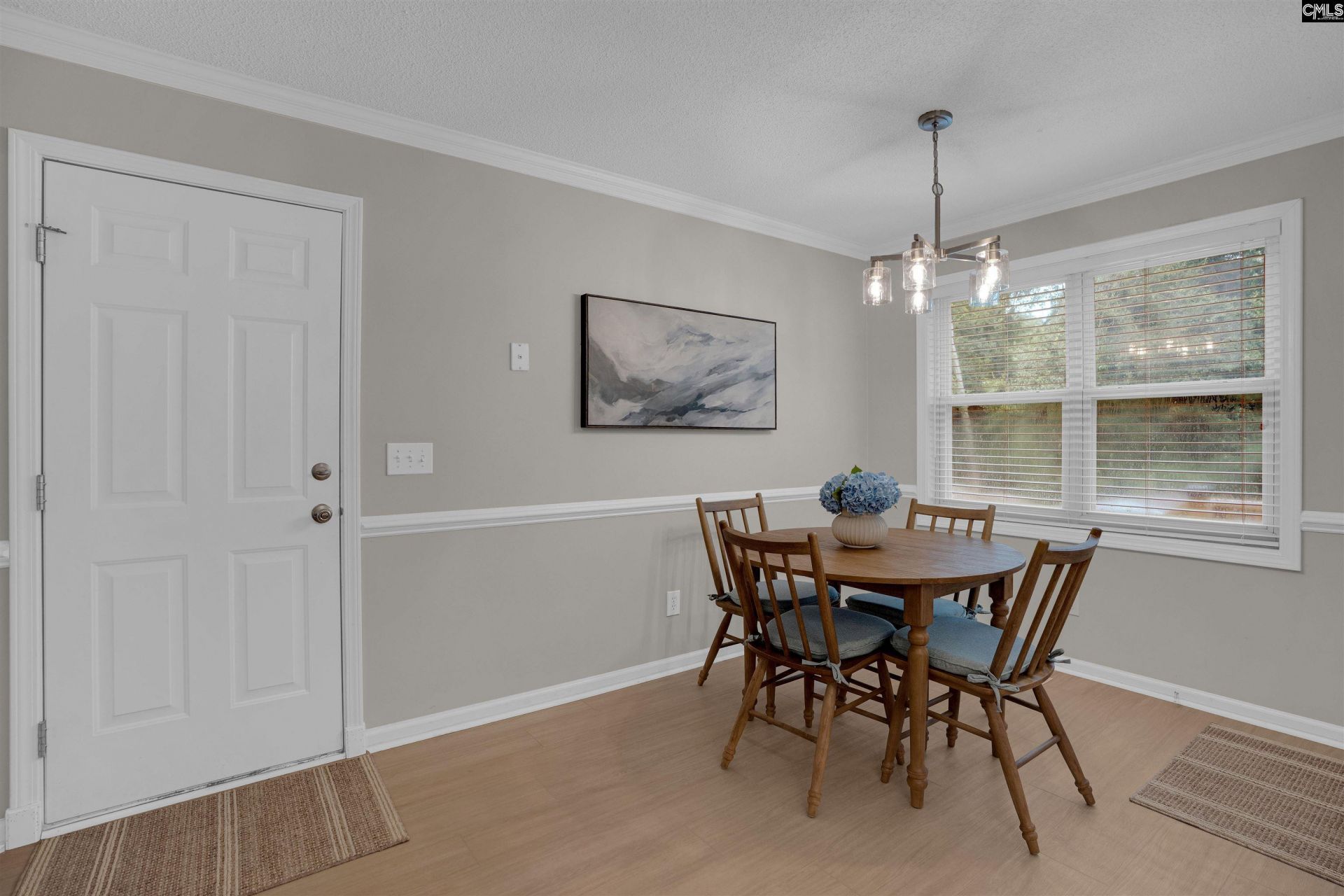 225 Mossborough Drive  Photo 12