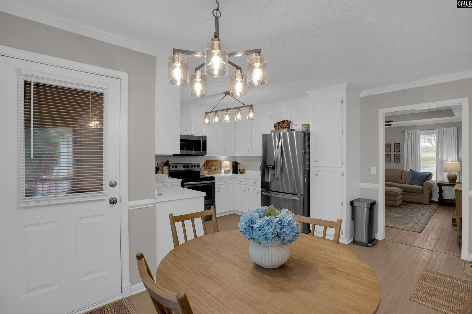 225 Mossborough Drive  Photo 16