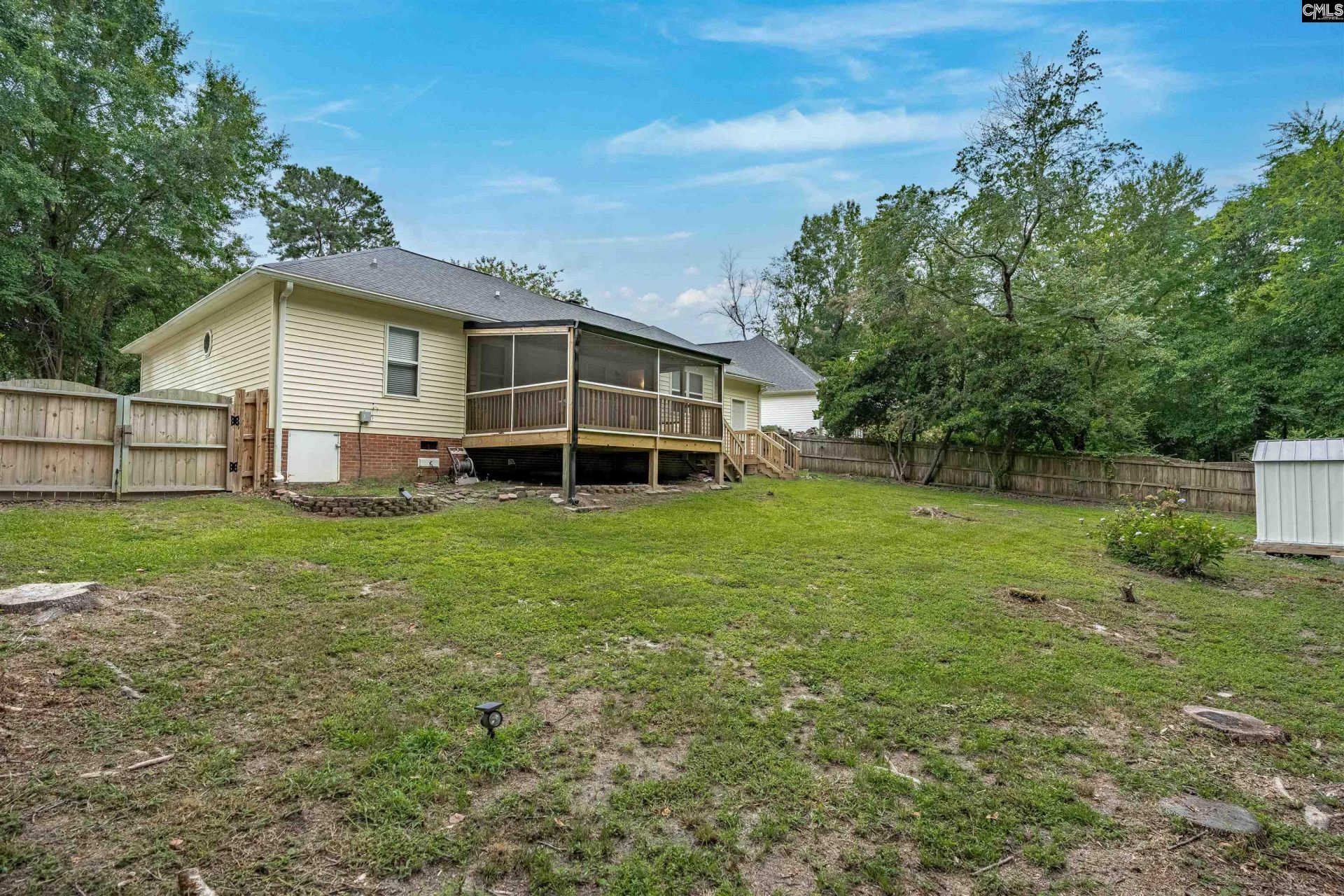 225 Mossborough Drive  Photo 33