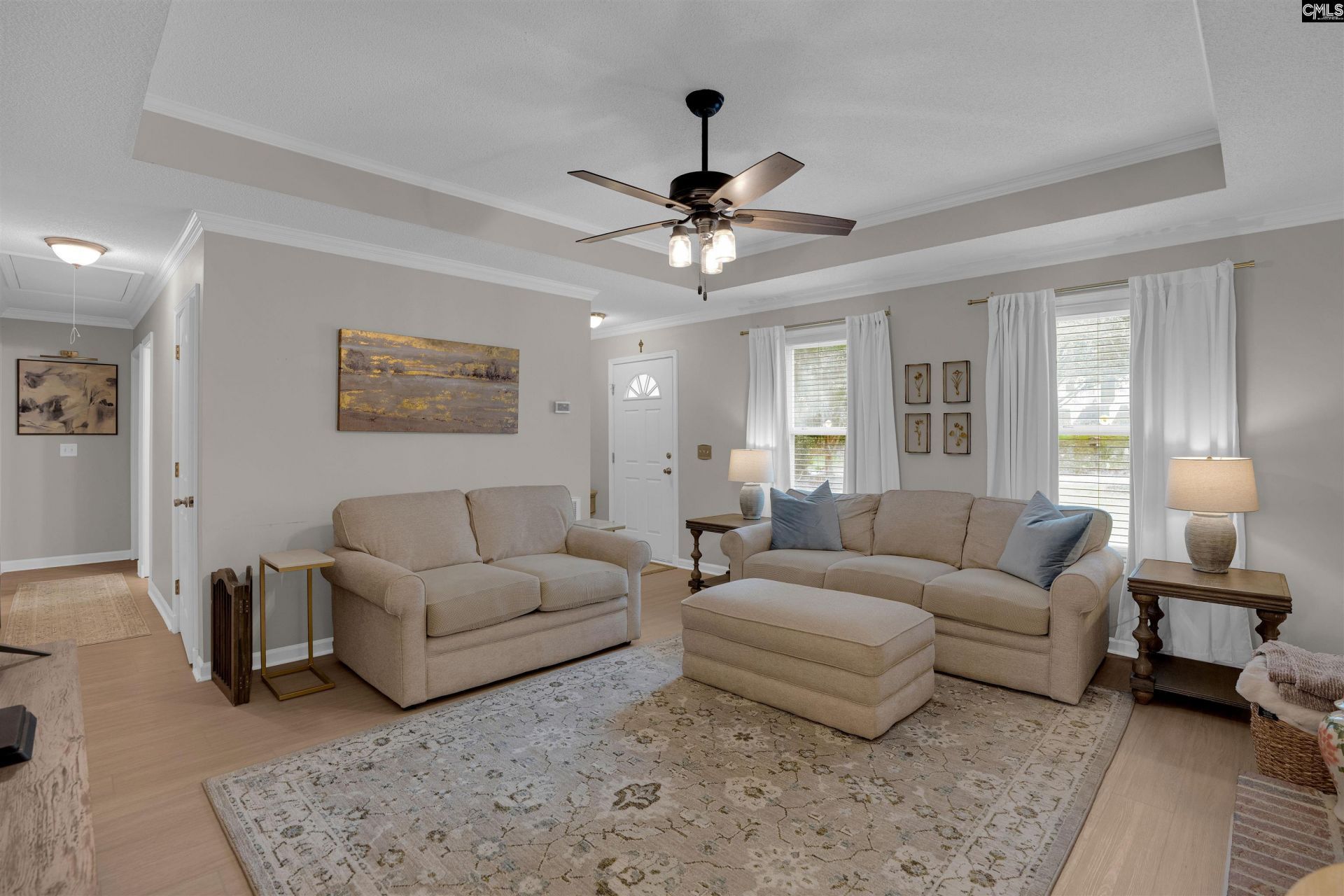 225 Mossborough Drive  Photo 9