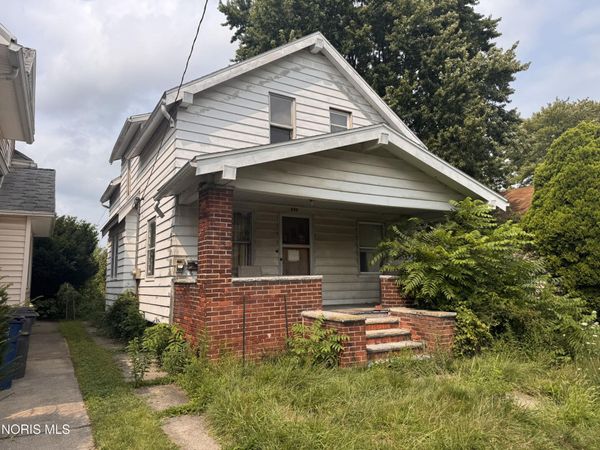 335 E Lake Street , Toledo, OH 43608