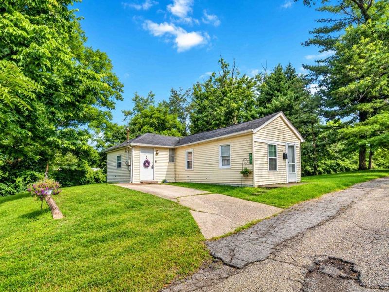 828 W Main Street, Williamsburg, OH 45176 Photo 2