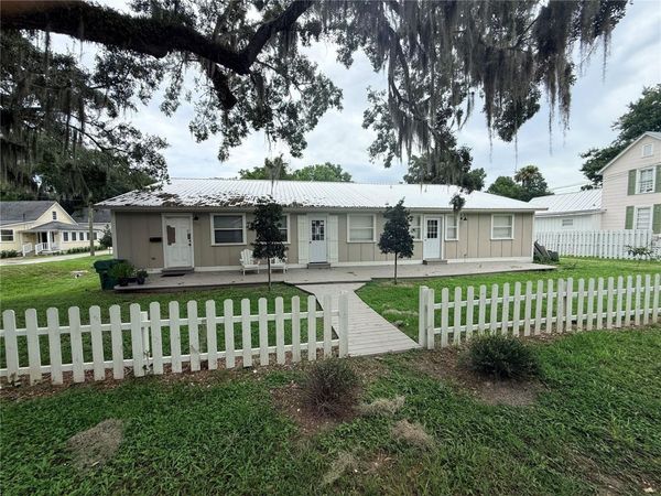 229 W WISCONSIN AVENUE , DELAND, FL 32720