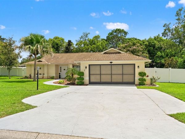 11201 RAINBOW WOODS LOOP , SPRING HILL, FL 34609