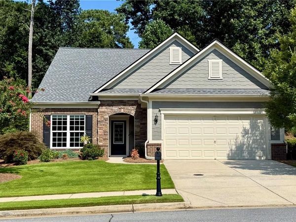 2868 Goldfinch Circle, Marietta, GA 30066