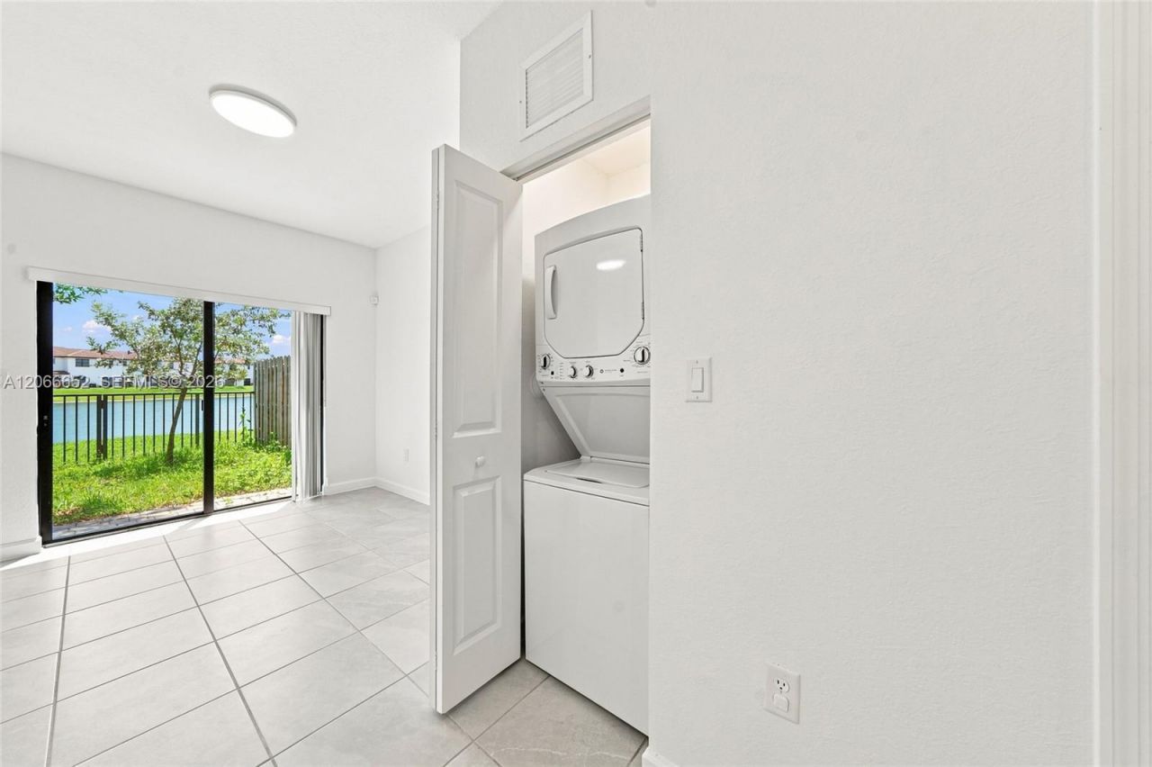10018 SW 228th Ter, Miami, FL 33190 Photo