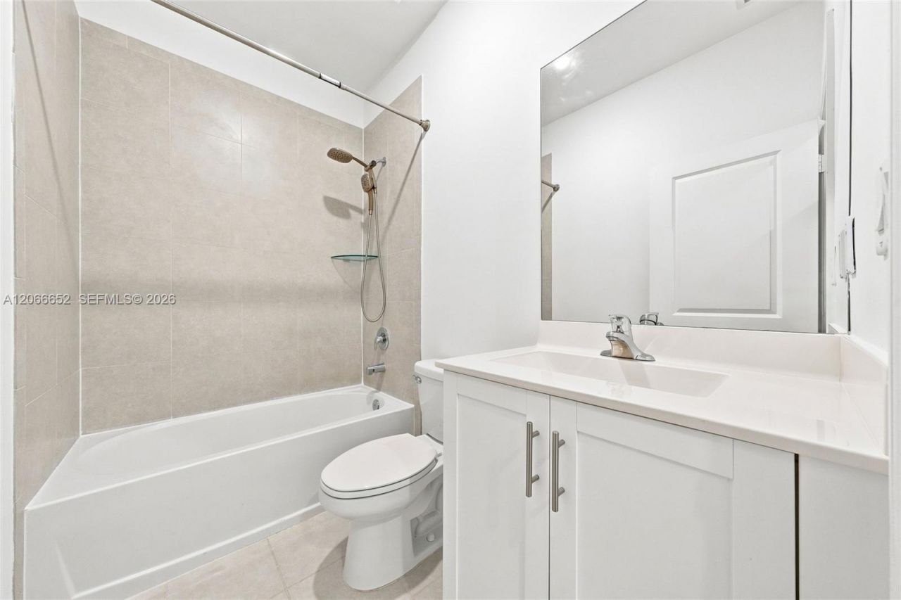 10018 SW 228th Ter, Miami, FL 33190 Photo