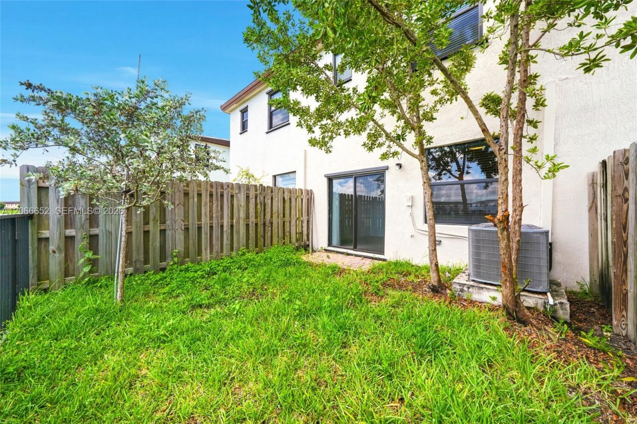 10018 SW 228th Ter, Miami, FL 33190 Photo
