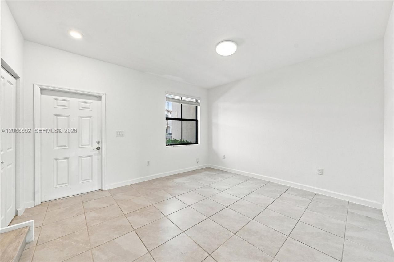 10018 SW 228th Ter, Miami, FL 33190 Photo