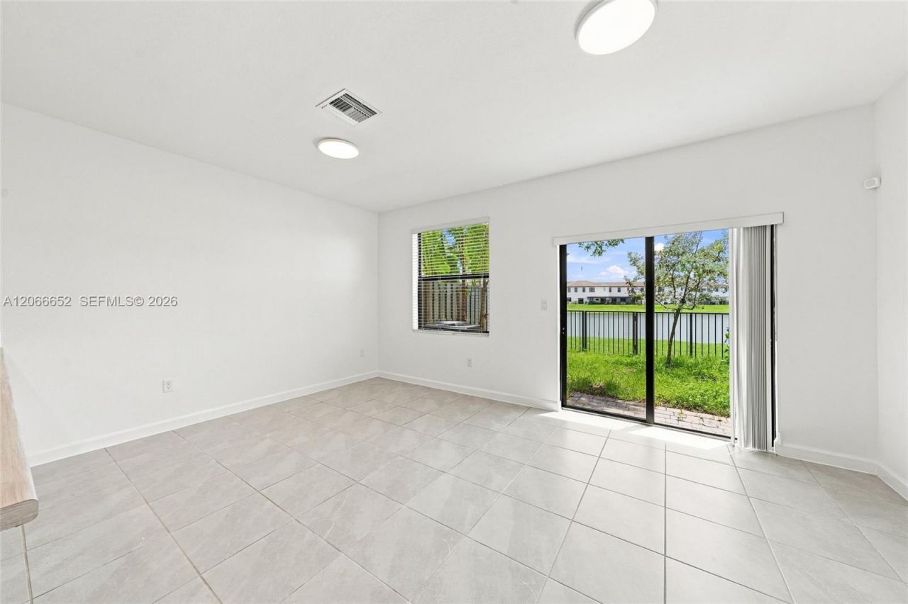 10018 SW 228th Ter, Miami, FL 33190 Photo