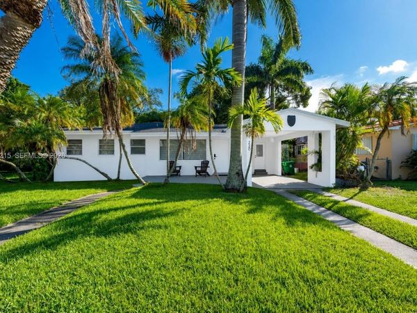 230 NE 2nd Pl , Dania Beach, FL 33004