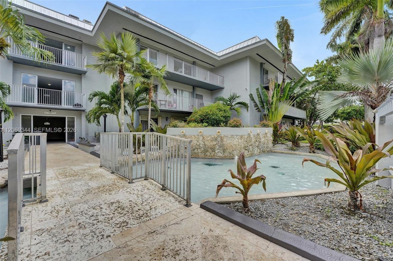 7401 SW 82nd St , Unit 302S, Miami, FL 33143 Photo