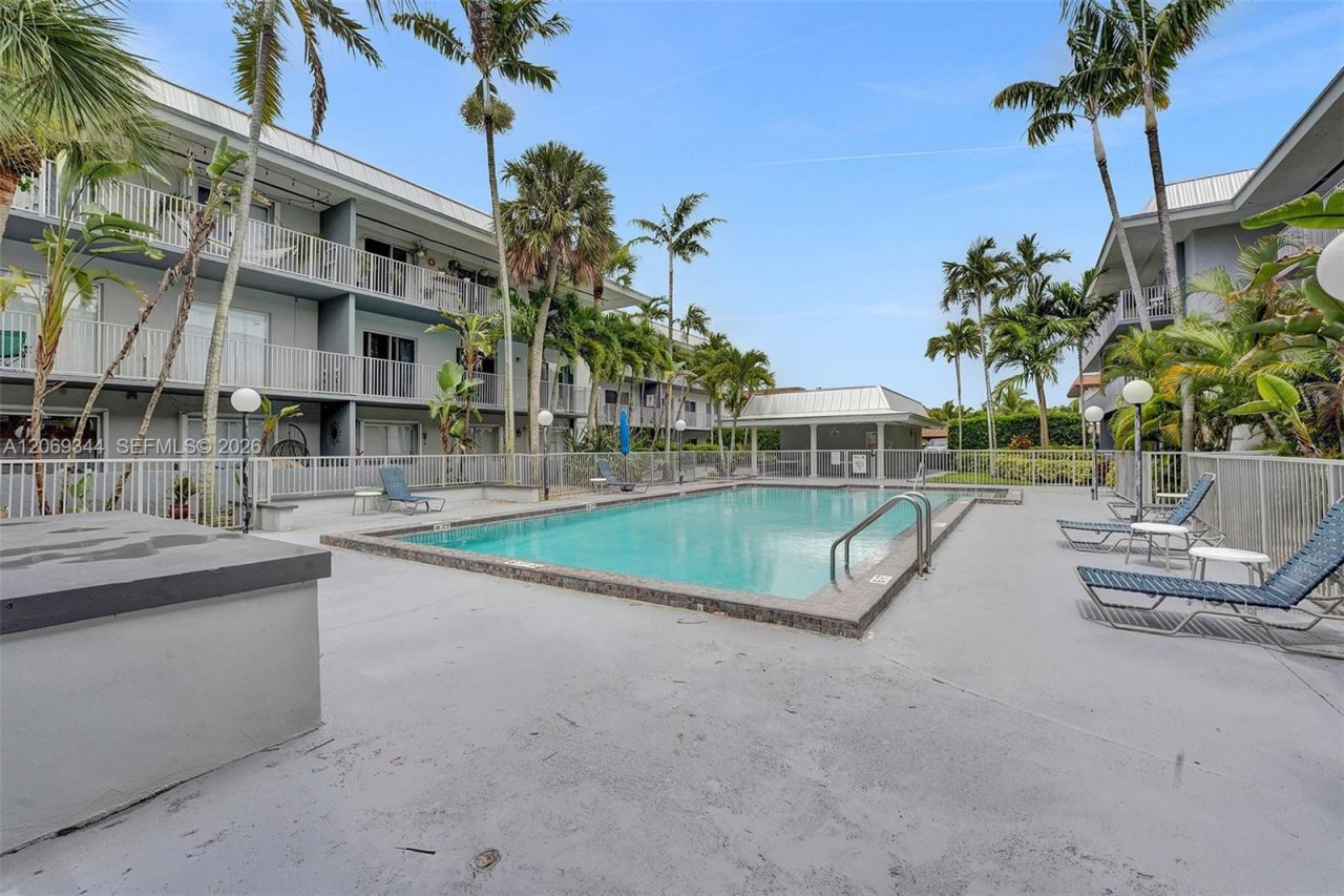 7401 SW 82nd St , Unit 302S, Miami, FL 33143 Photo