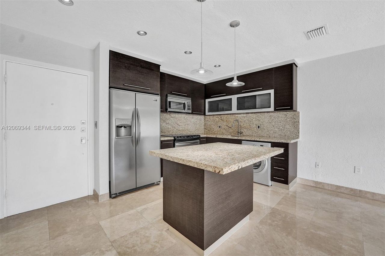 7401 SW 82nd St , Unit 302S, Miami, FL 33143 Photo