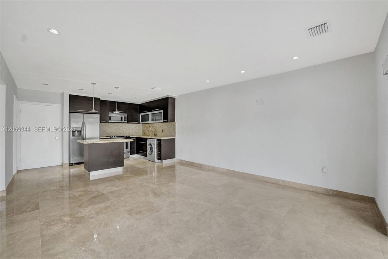 7401 SW 82nd St , Unit 302S, Miami, FL 33143 Photo