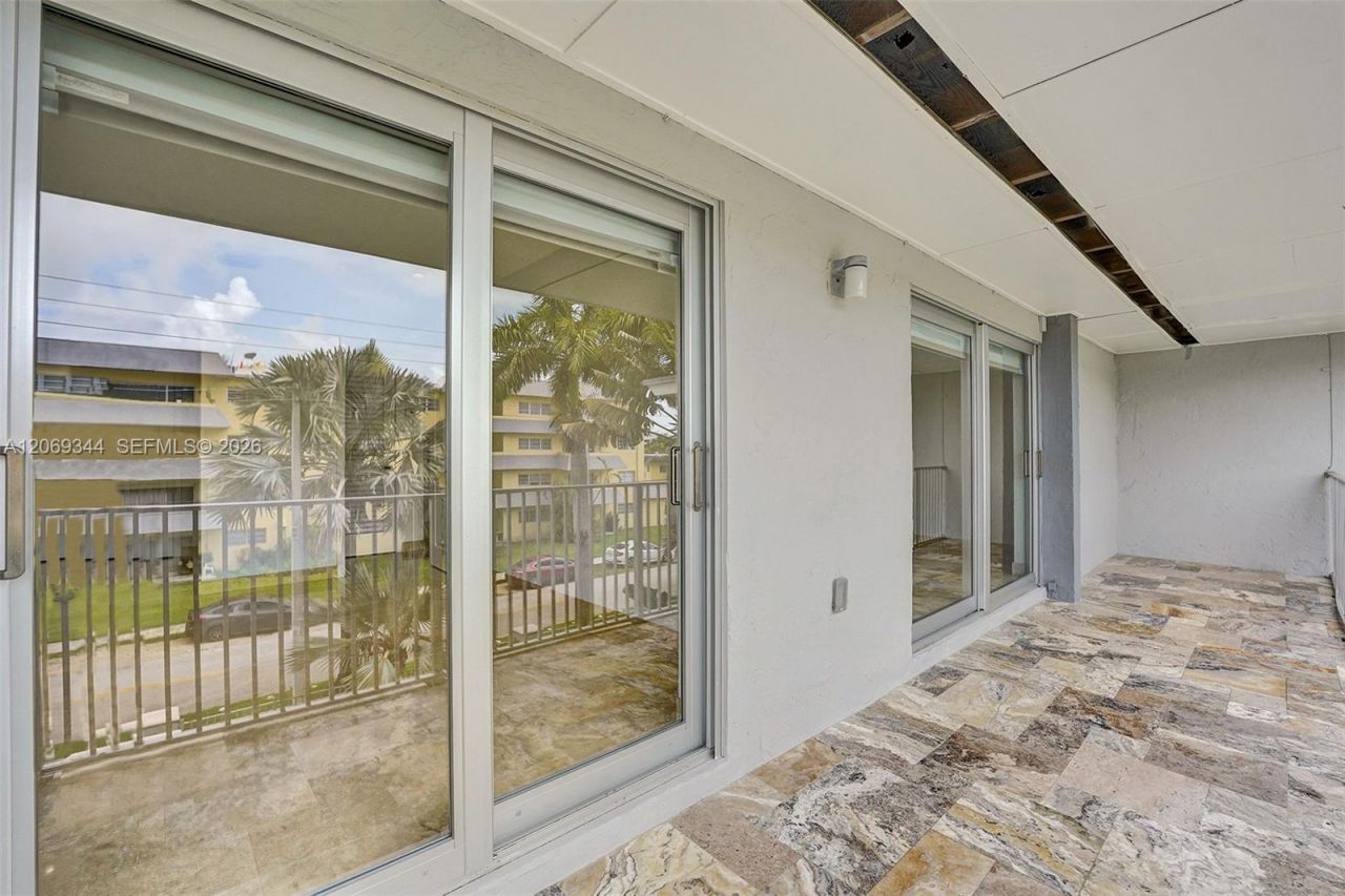 7401 SW 82nd St , Unit 302S, Miami, FL 33143 Photo
