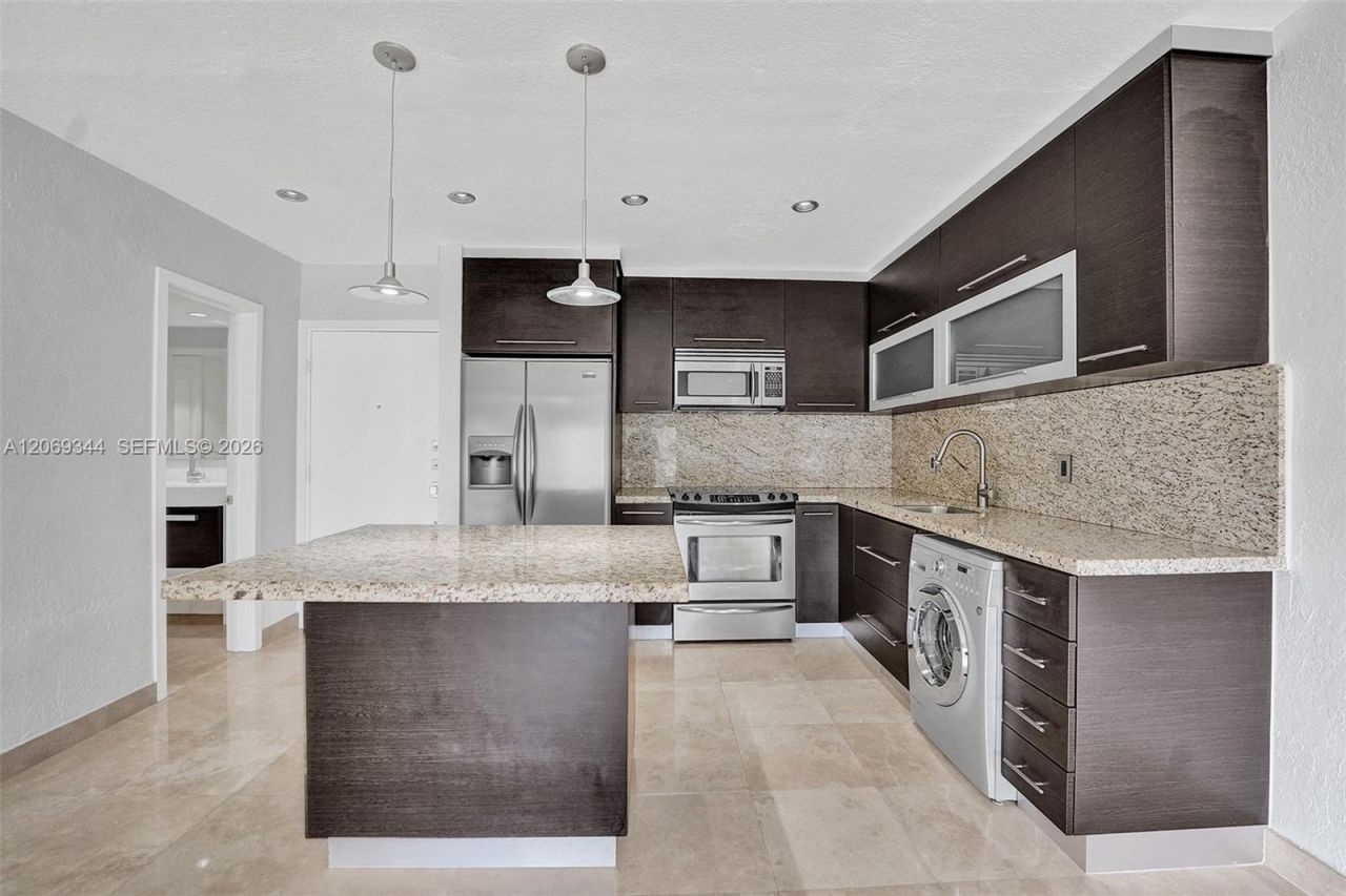 7401 SW 82nd St , Unit 302S, Miami, FL 33143 Photo