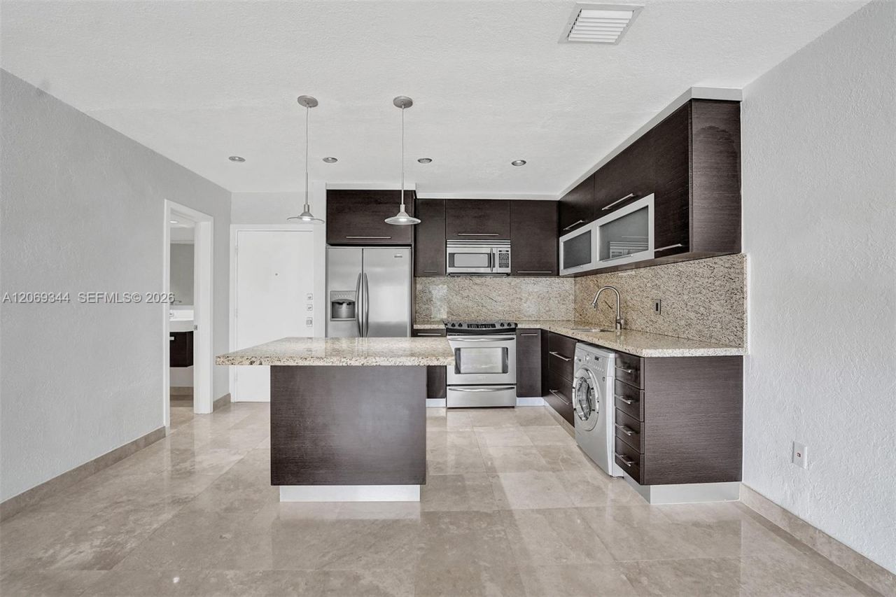 7401 SW 82nd St , Unit 302S, Miami, FL 33143 Photo