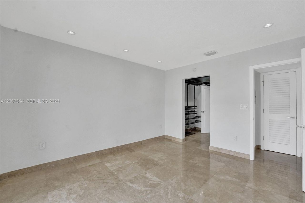 7401 SW 82nd St , Unit 302S, Miami, FL 33143 Photo