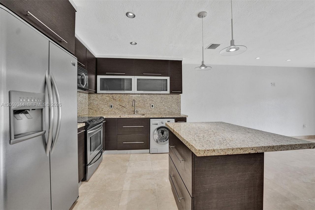 7401 SW 82nd St , Unit 302S, Miami, FL 33143 Photo