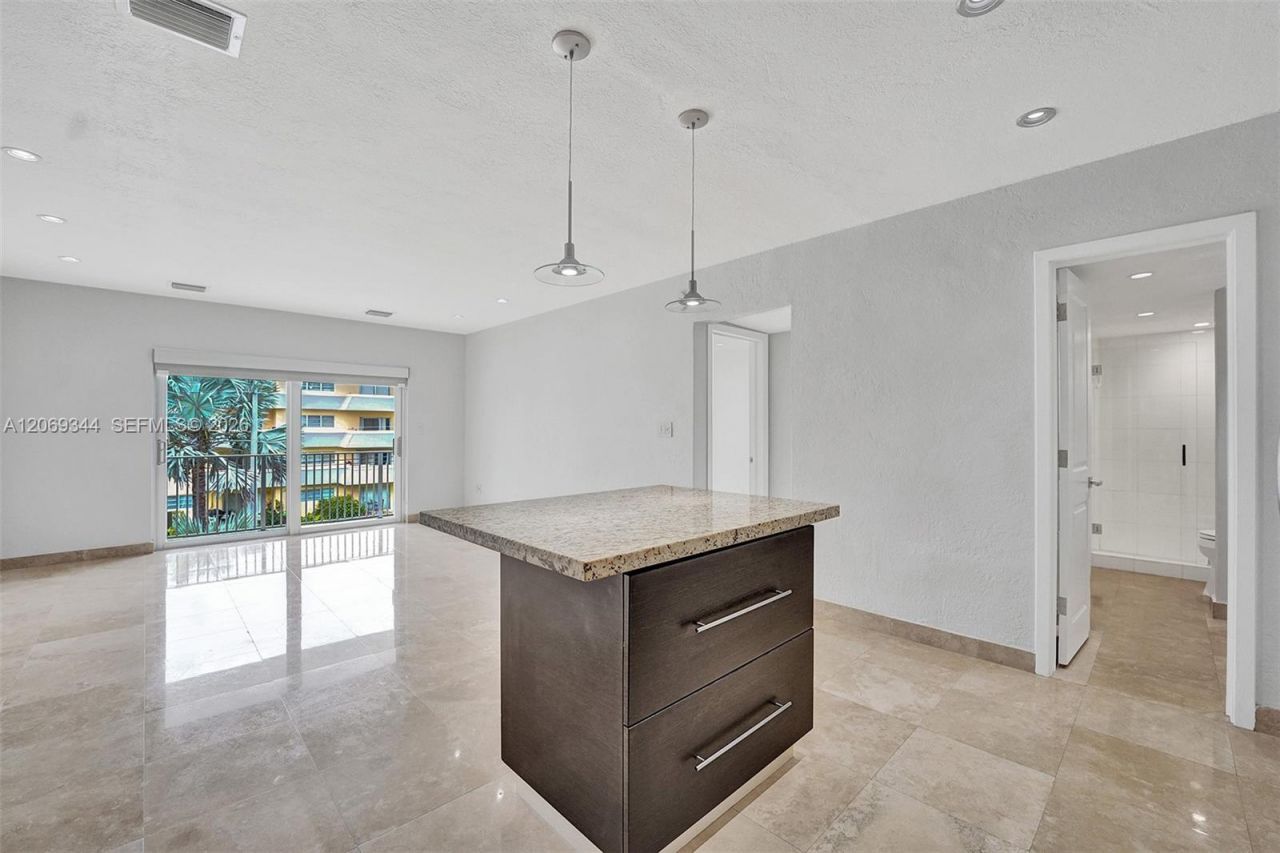 7401 SW 82nd St , Unit 302S, Miami, FL 33143 Photo