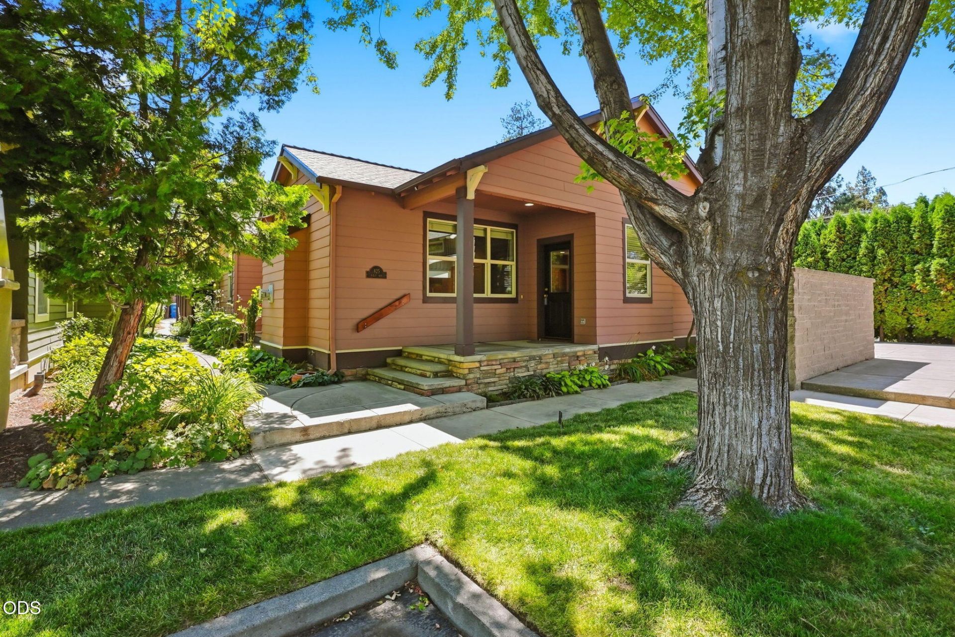 825 NE Wiest Way, Bend, OR 97701 Main Photo