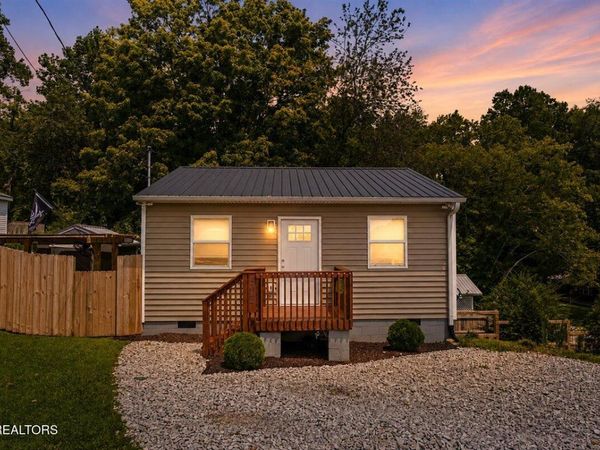 302 N 12th St, LaFollette, TN 37766