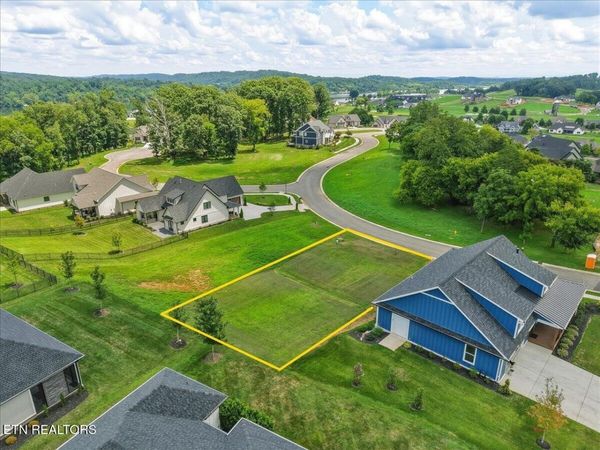 1000 Eagle Point Drive, Loudon, TN 37774